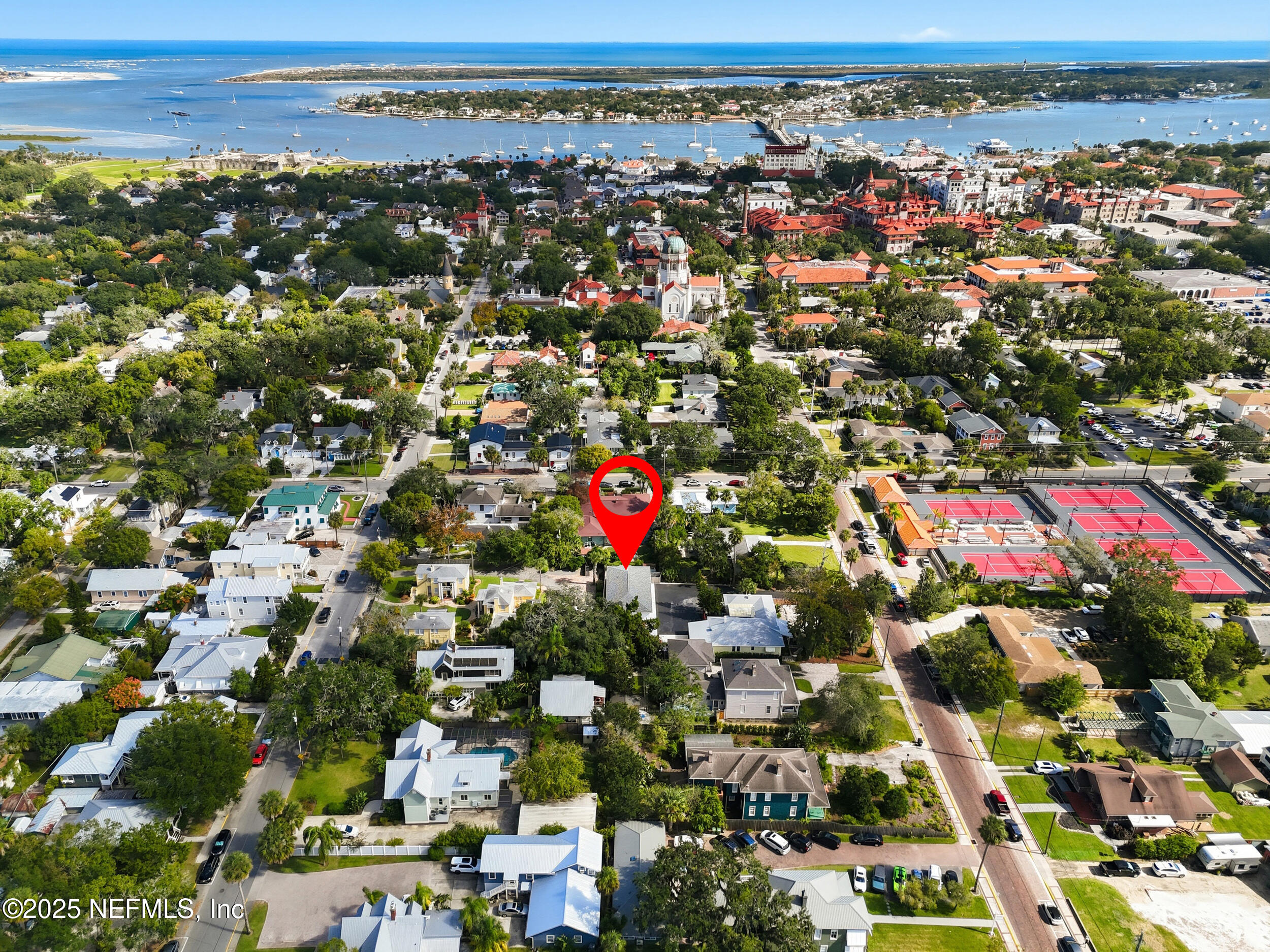 62 1/2 Valencia St, Saint Augustine, FL 32084 photo