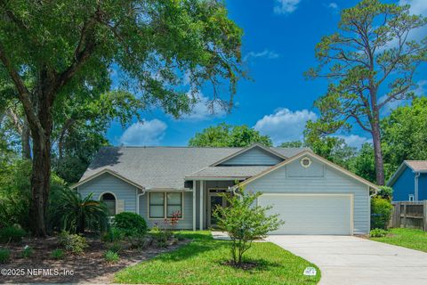 Single Family Residence in Fernandina Beach FL 2490 CAPTAIN HOOK Drive.jpg