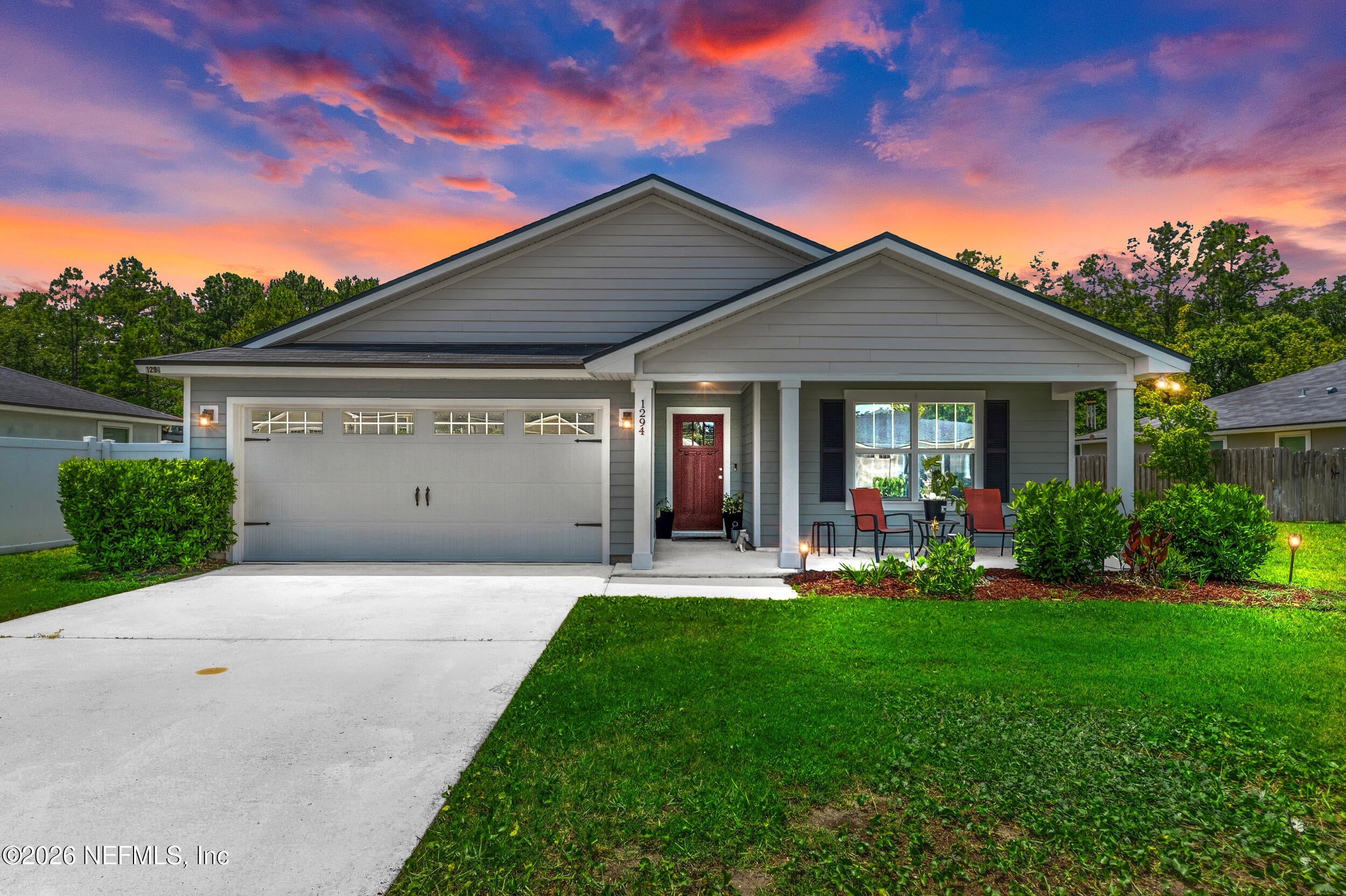 1294 Sarahs Landing Dr, Jacksonville, FL 32221