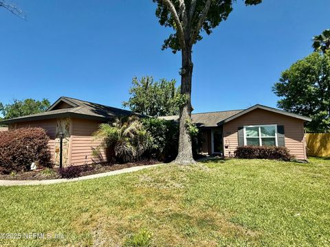 Single Family Residence in Orange Park FL 1864 LAKOTNA Drive.jpg