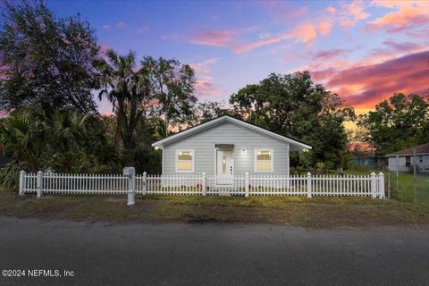 Single Family Residence in Jacksonville FL 1045 24TH Street.jpg