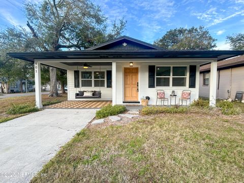 Single Family Residence in Fernandina Beach FL 901 CEDAR Street.jpg