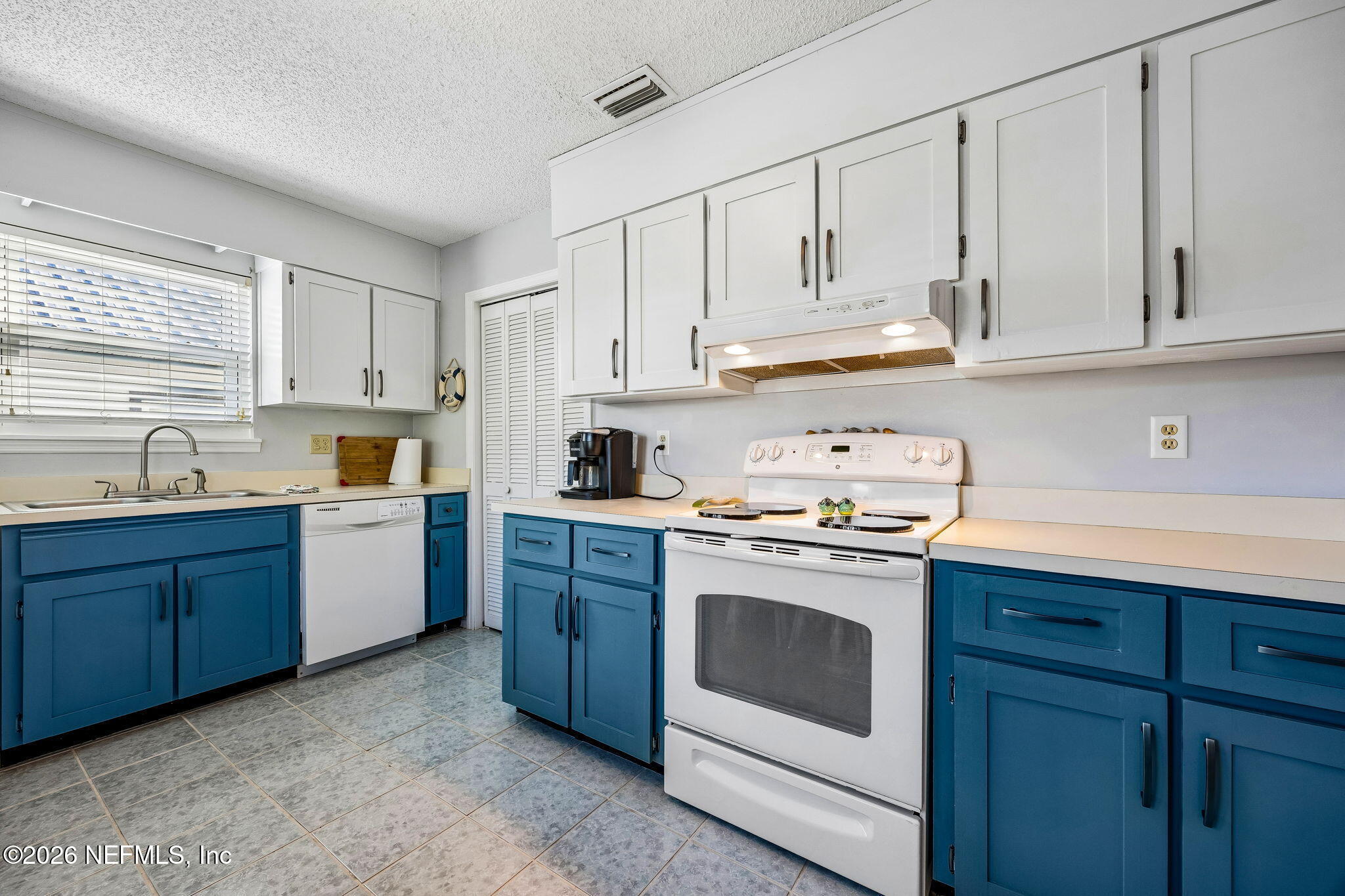 2734 Ocean Dr, Fernandina Beach, FL 32034 photo