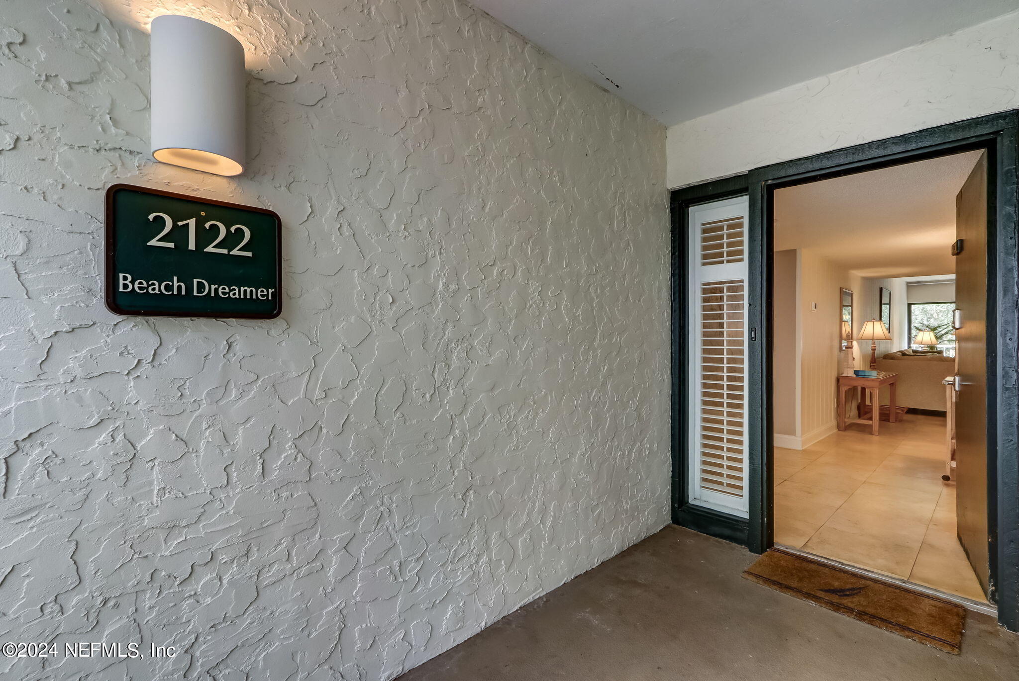 Condominium in Fernandina Beach FL 2122 BEACH WOOD Road 4.jpg