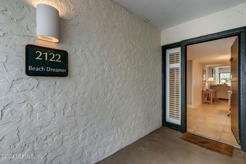Condominium in Fernandina Beach FL 2122 BEACH WOOD Road 4.jpg