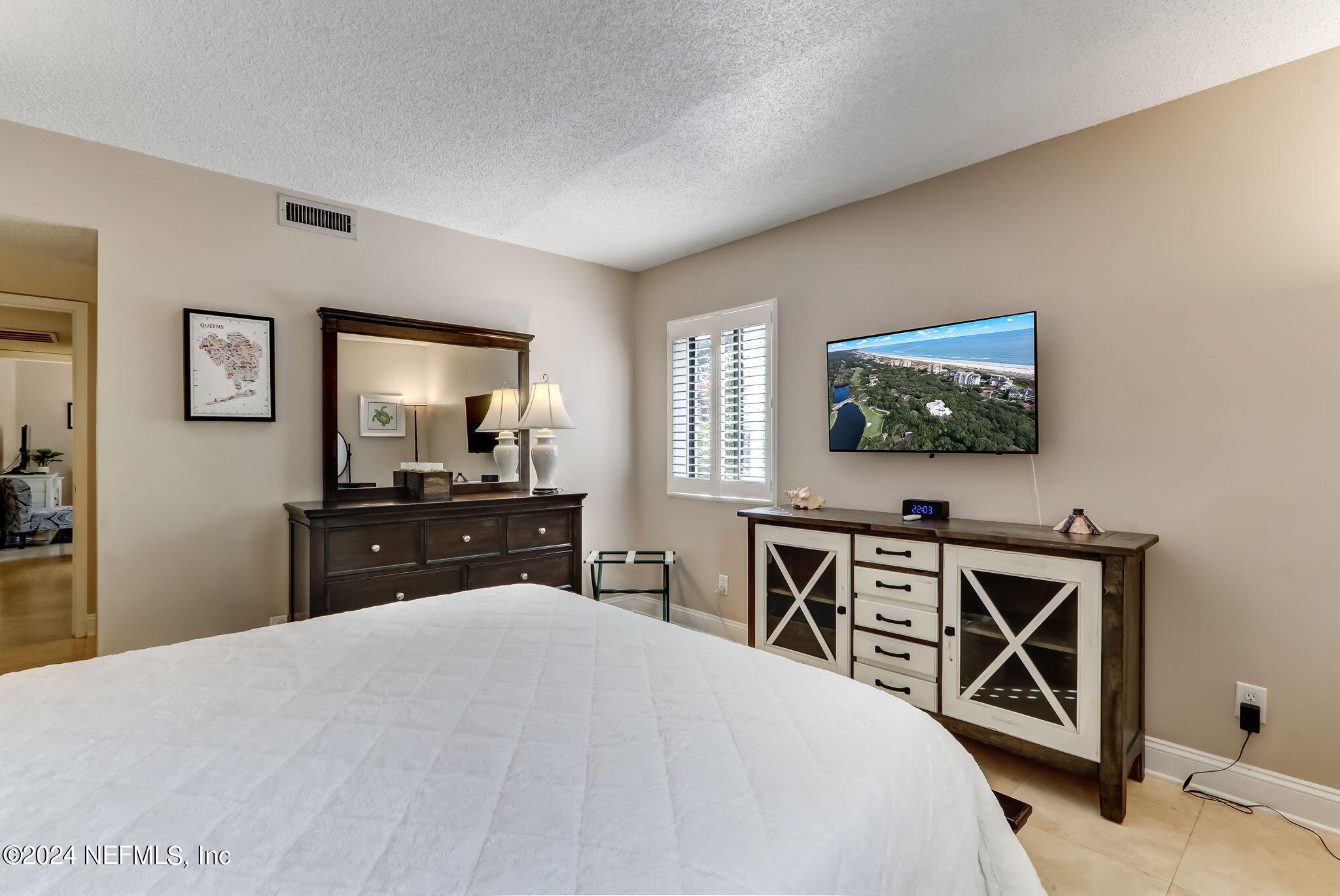 Condominium in Fernandina Beach FL 2122 BEACH WOOD Road 18.jpg