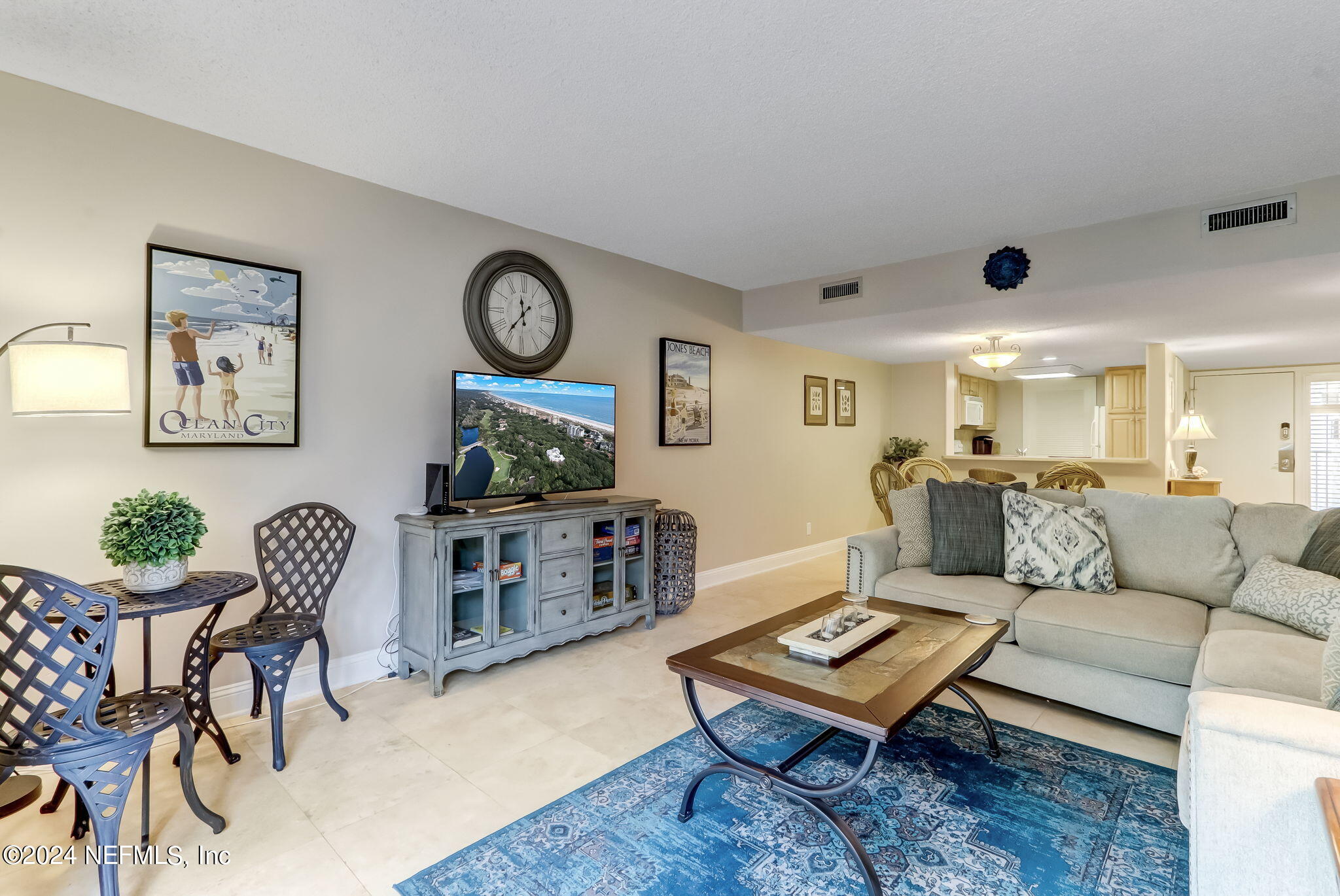 Condominium in Fernandina Beach FL 2122 BEACH WOOD Road 15.jpg