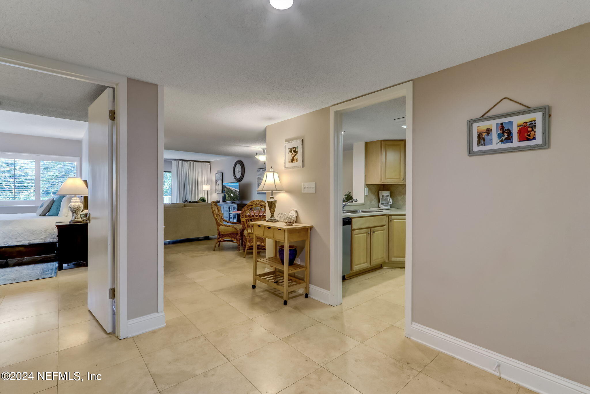Condominium in Fernandina Beach FL 2122 BEACH WOOD Road 6.jpg