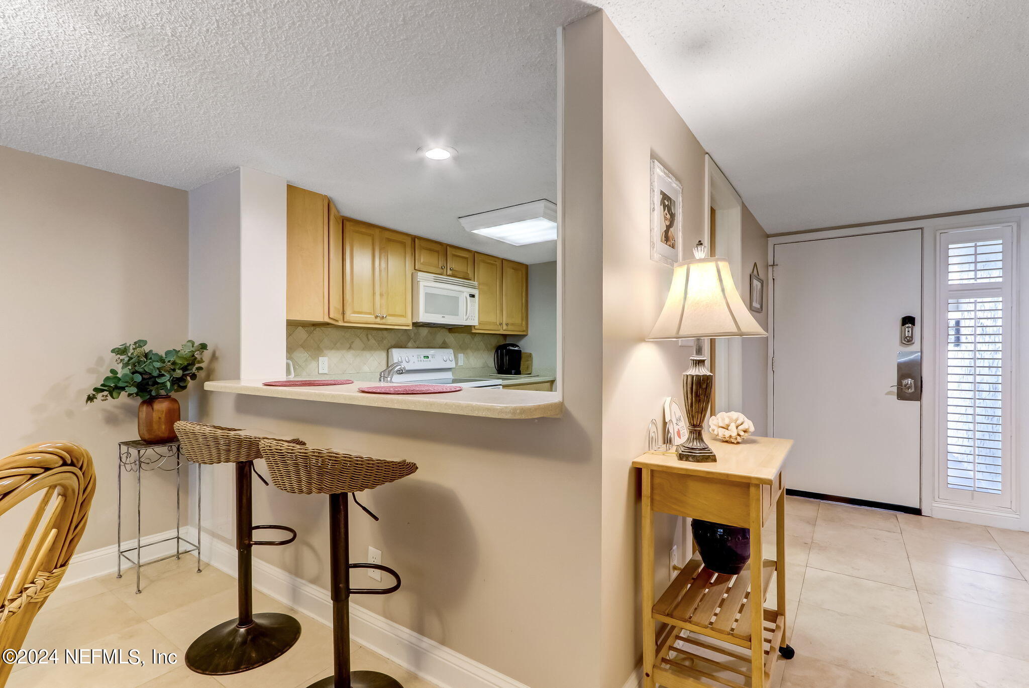 Condominium in Fernandina Beach FL 2122 BEACH WOOD Road 10.jpg