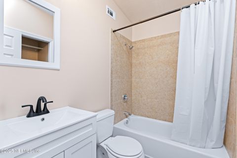Single Family Residence in Jacksonville FL 11212 AMERICANA Lane 5.jpg