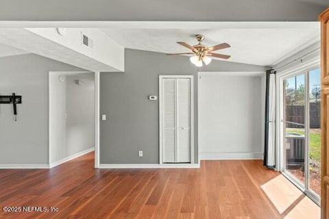 Single Family Residence in Jacksonville FL 11212 AMERICANA Lane 10.jpg