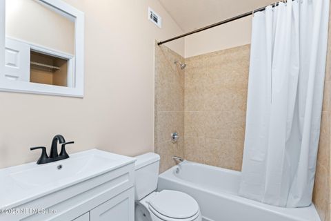 Single Family Residence in Jacksonville FL 11212 AMERICANA Lane 22.jpg