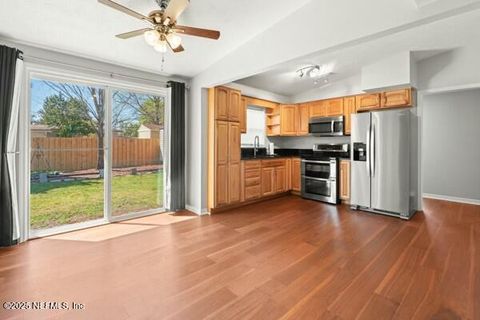 Single Family Residence in Jacksonville FL 11212 AMERICANA Lane 11.jpg