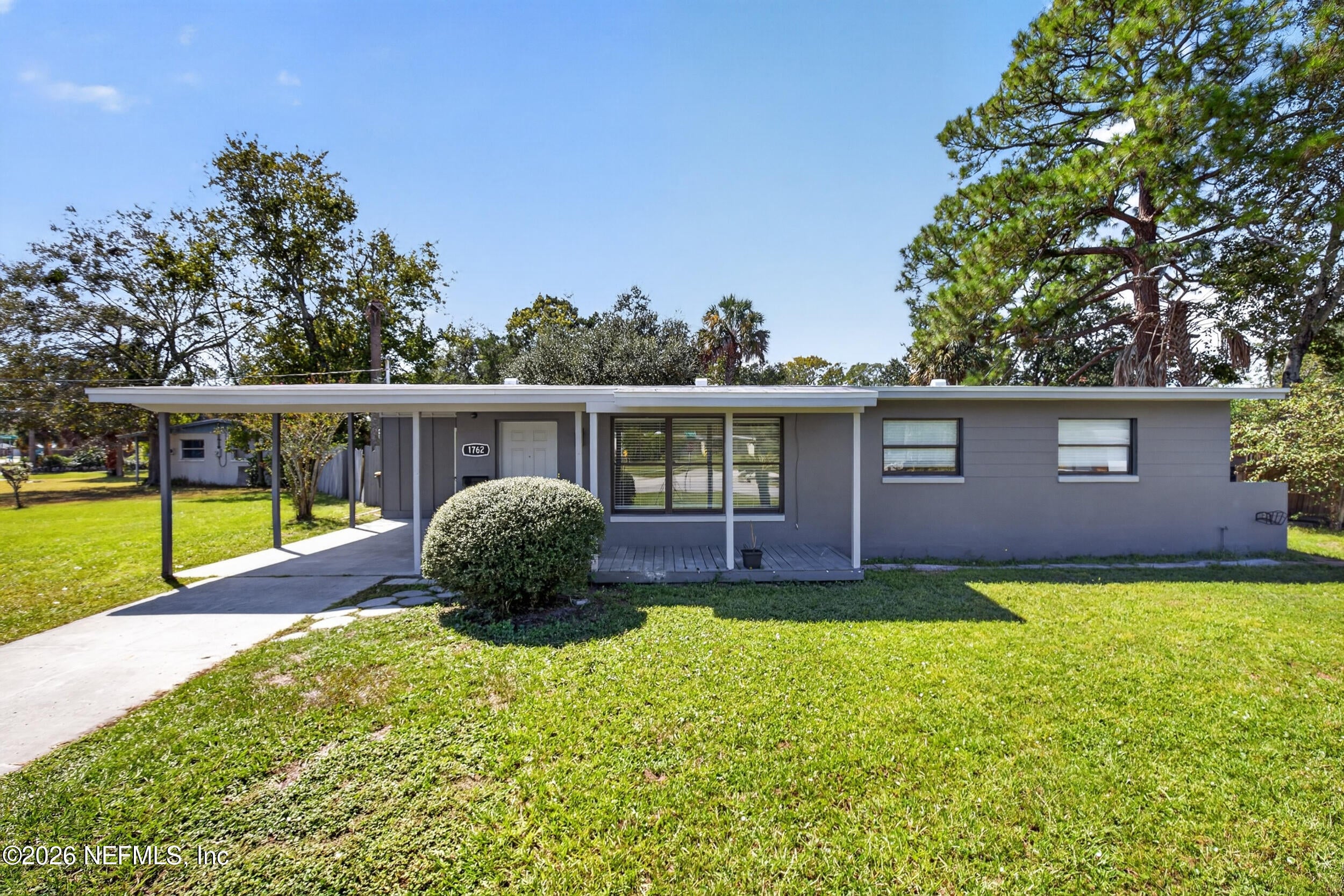 1762 Hawaii Dr, Jacksonville, FL 32246