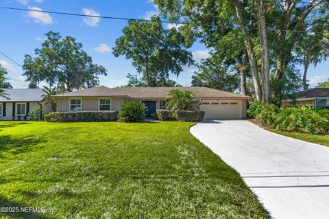 Single Family Residence in Jacksonville FL 3127 BLUE HERON Drive.jpg