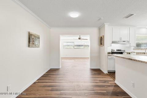 Single Family Residence in Jacksonville FL 819 ACAPULCO Road 24.jpg