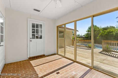 Single Family Residence in Jacksonville FL 819 ACAPULCO Road 44.jpg
