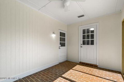 Single Family Residence in Jacksonville FL 819 ACAPULCO Road 45.jpg