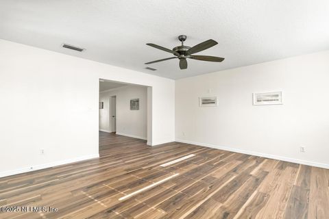 Single Family Residence in Jacksonville FL 819 ACAPULCO Road 27.jpg