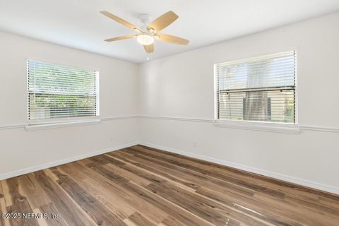 Single Family Residence in Jacksonville FL 819 ACAPULCO Road 32.jpg