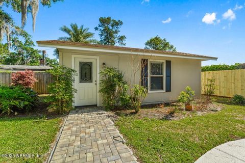Single Family Residence in Jacksonville FL 819 ACAPULCO Road 52.jpg