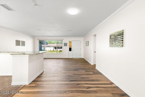 Single Family Residence in Jacksonville FL 819 ACAPULCO Road 22.jpg