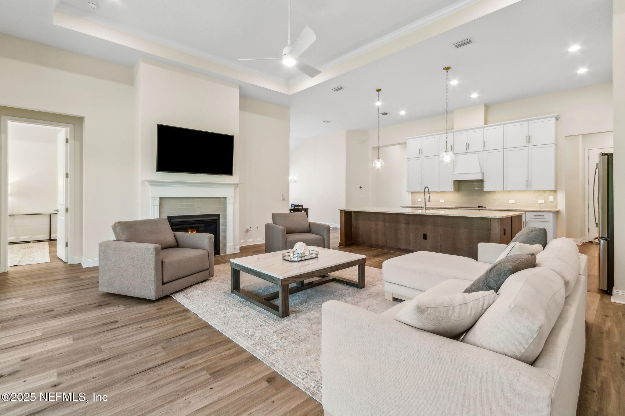 Single Family Residence in Fernandina Beach FL 95214 GOLDEN GLOW Drive 11.jpg