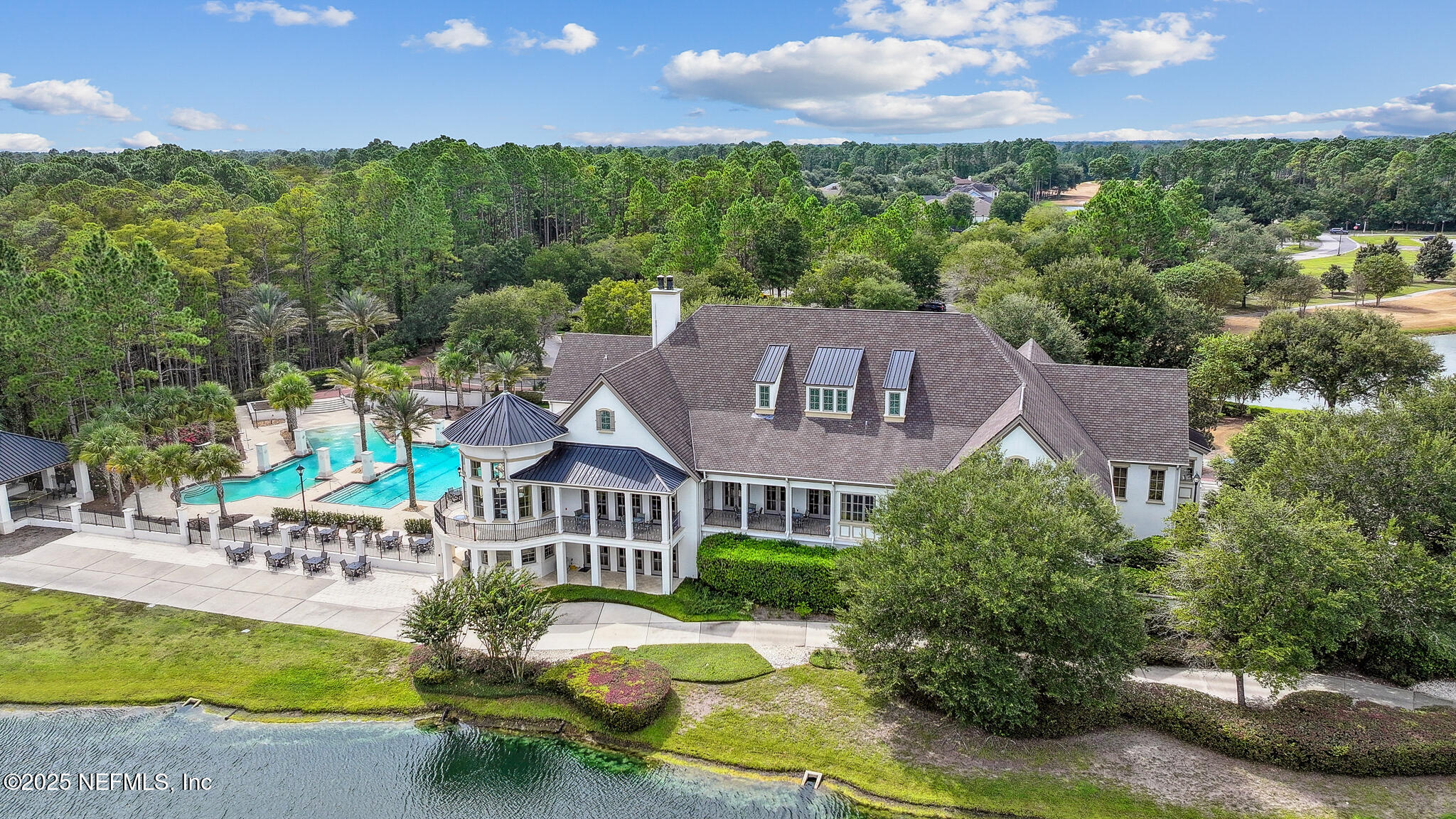 Single Family Residence in Fernandina Beach FL 95214 GOLDEN GLOW Drive 44.jpg