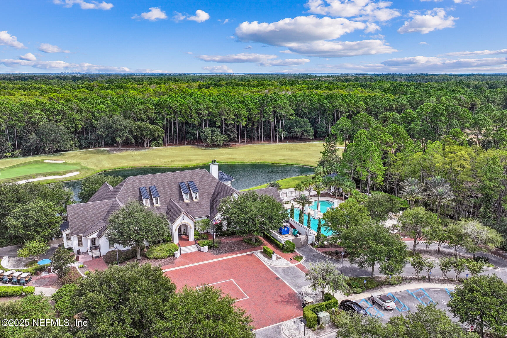 Single Family Residence in Fernandina Beach FL 95214 GOLDEN GLOW Drive 37.jpg