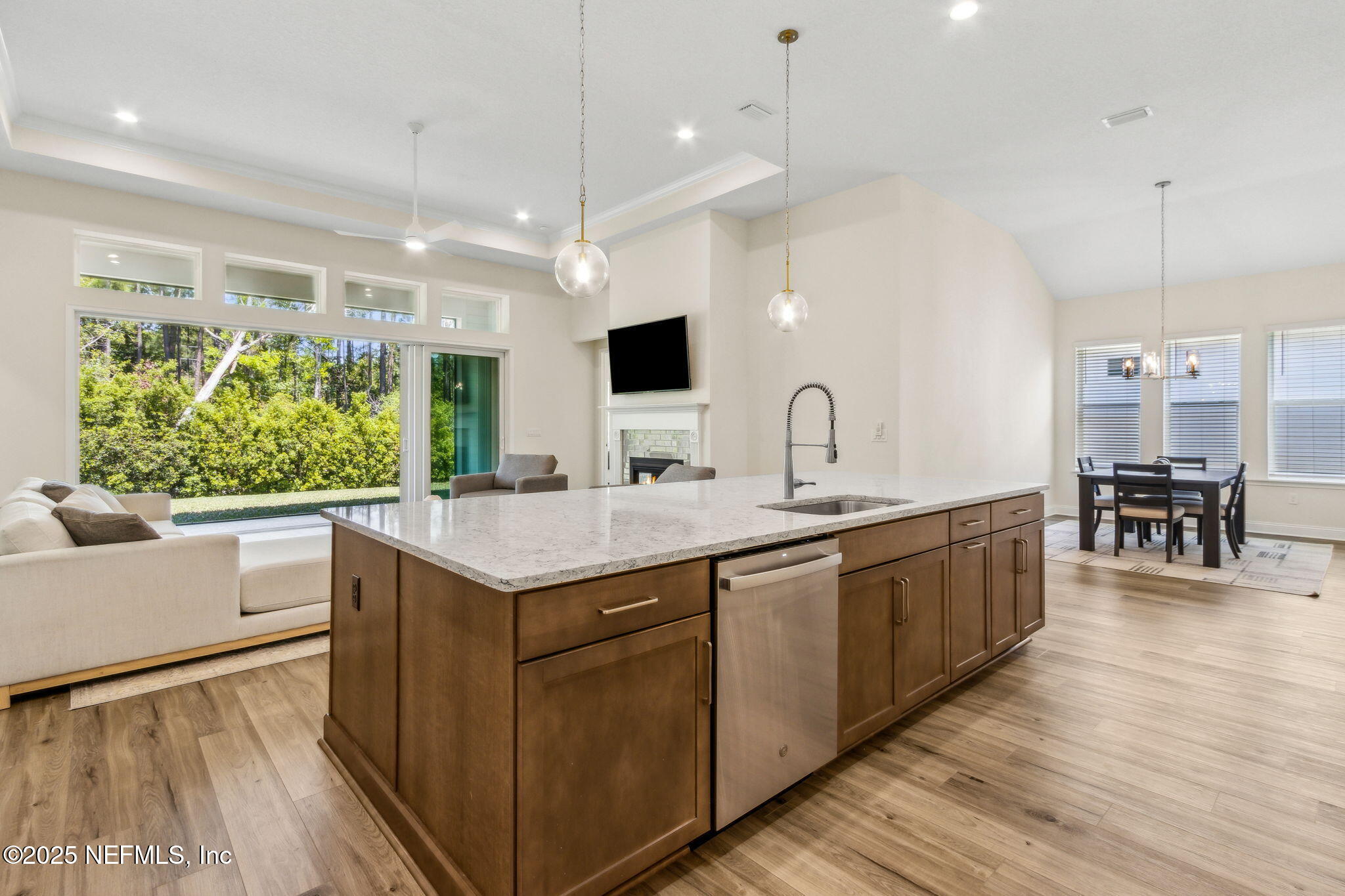 Single Family Residence in Fernandina Beach FL 95214 GOLDEN GLOW Drive 10.jpg