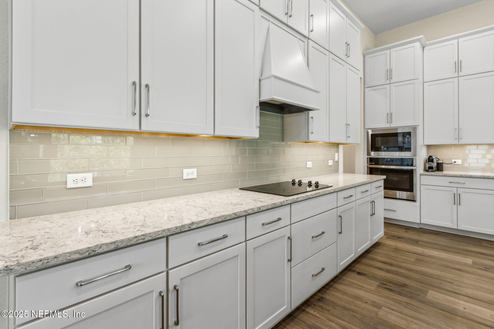 Single Family Residence in Fernandina Beach FL 95214 GOLDEN GLOW Drive 8.jpg