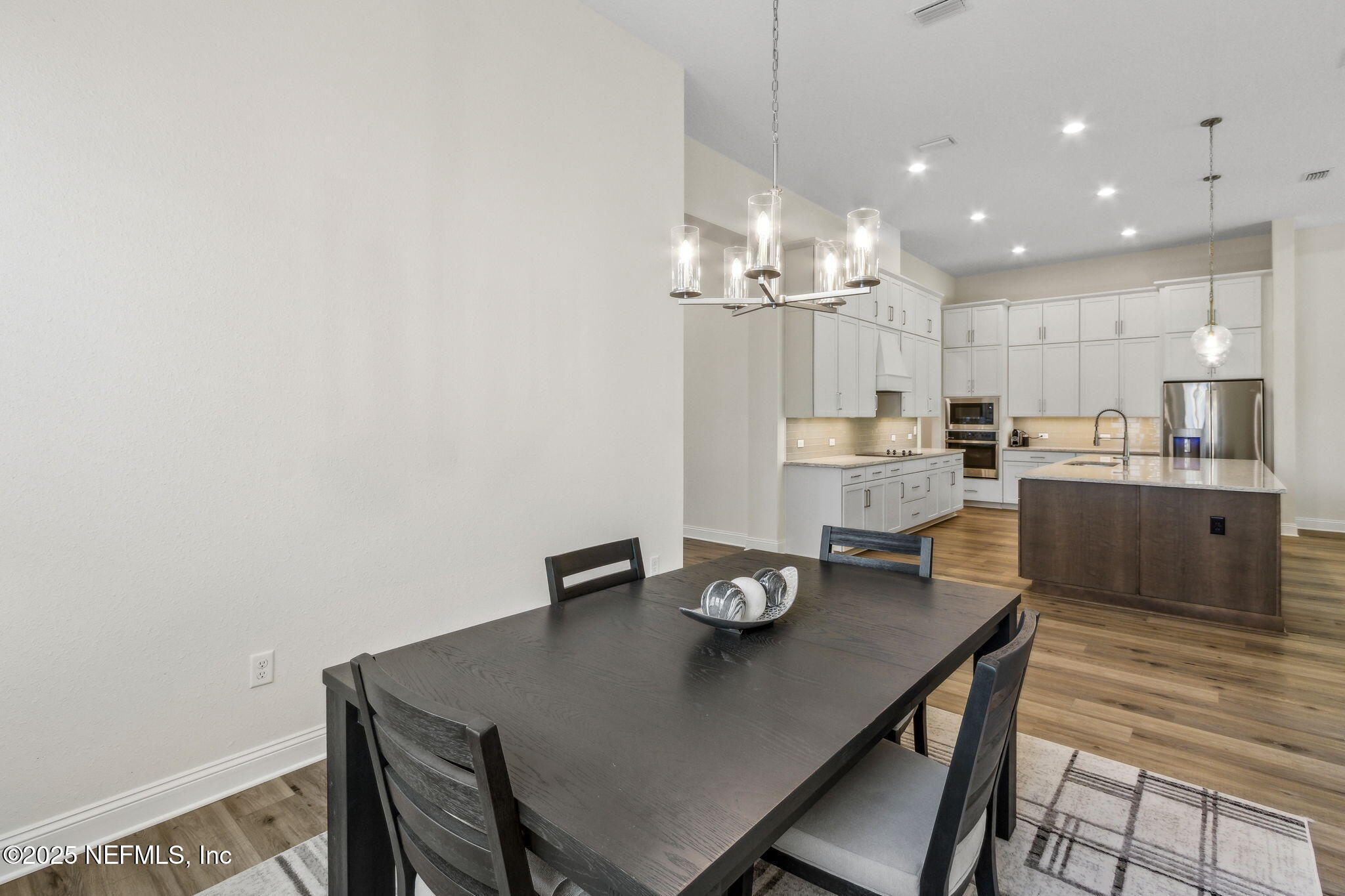 Single Family Residence in Fernandina Beach FL 95214 GOLDEN GLOW Drive 5.jpg