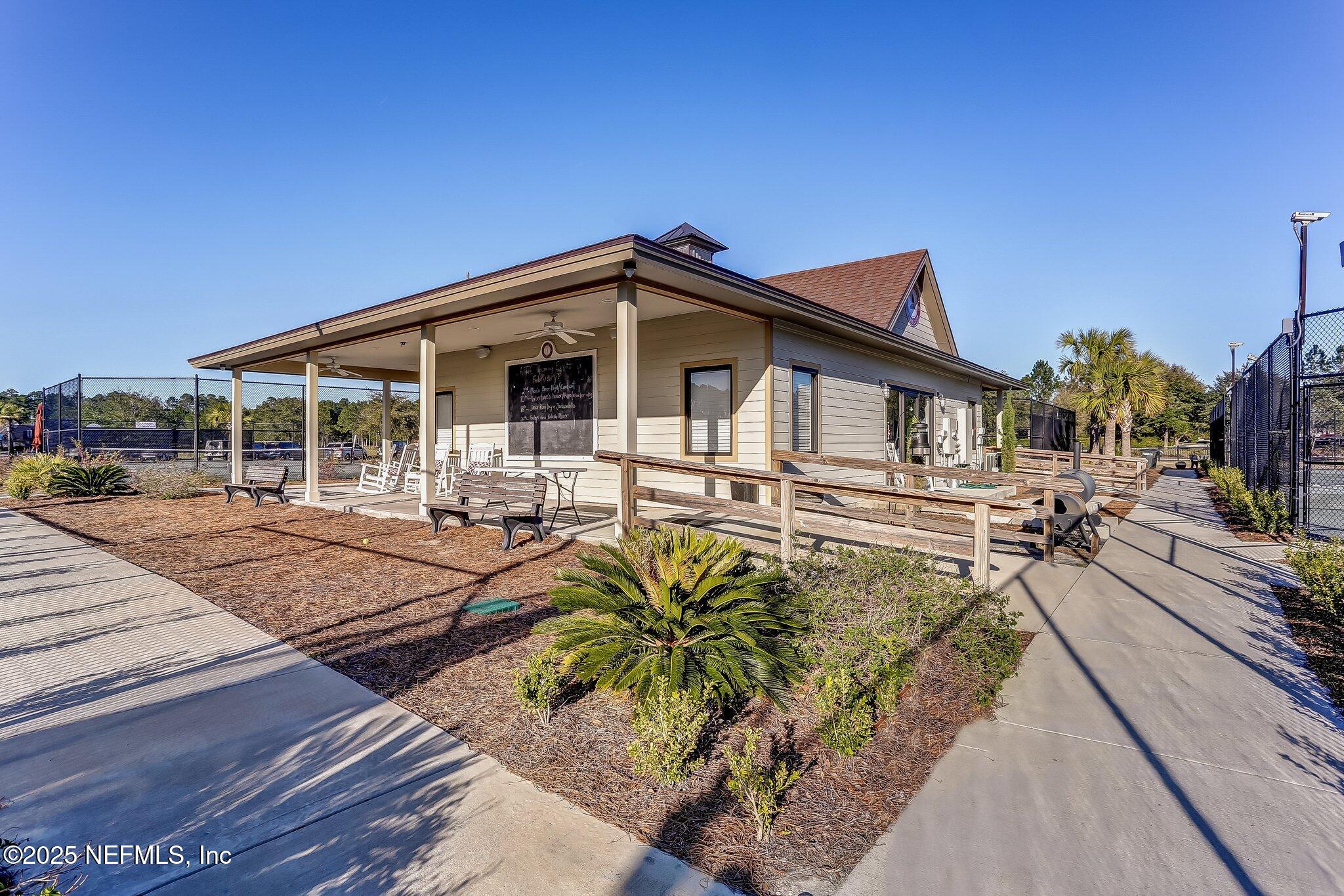 Single Family Residence in Fernandina Beach FL 95150 STARLING Court 101.jpg