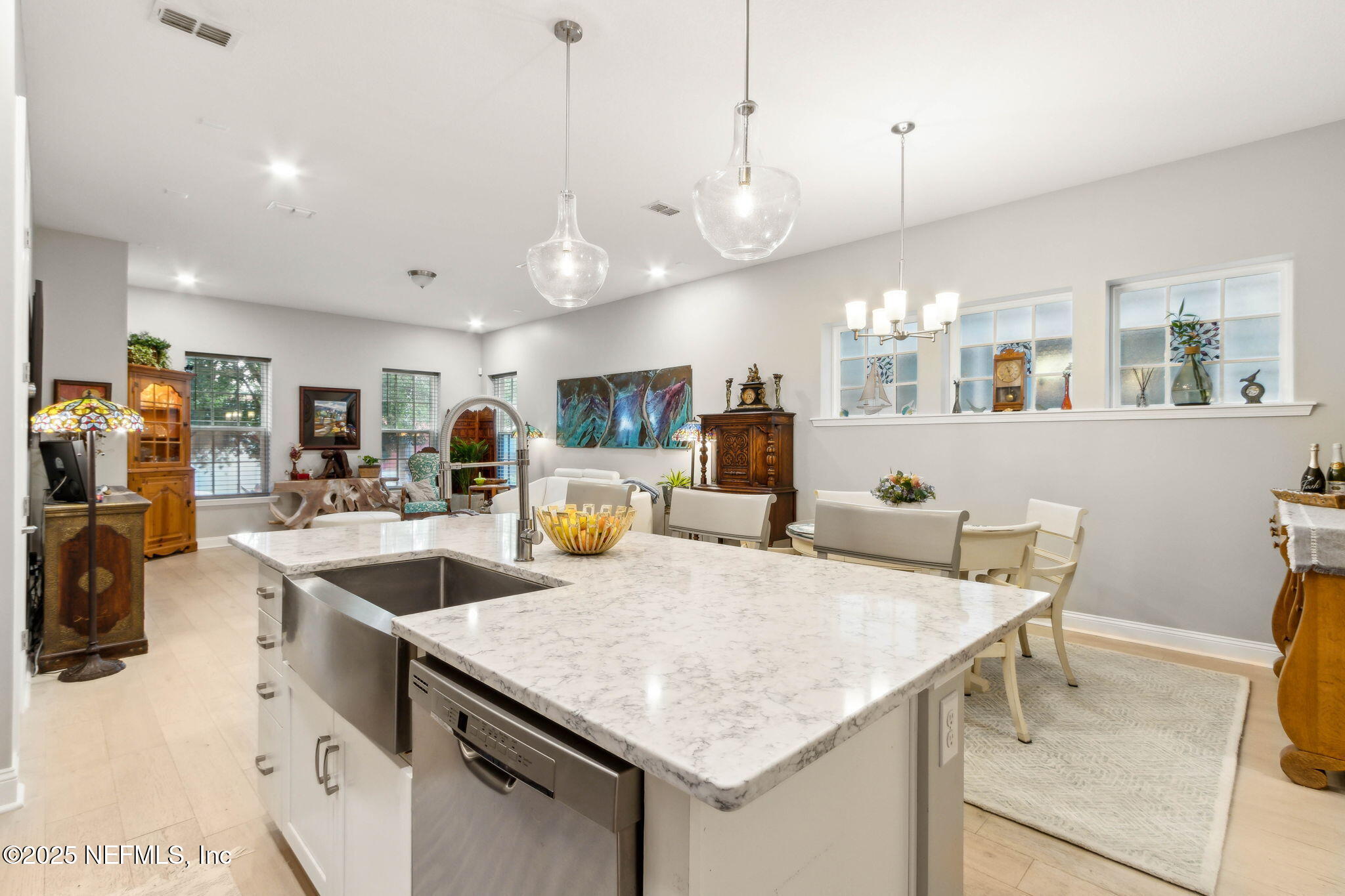 Townhouse in Fernandina Beach FL 217 BEECH Street 20.jpg