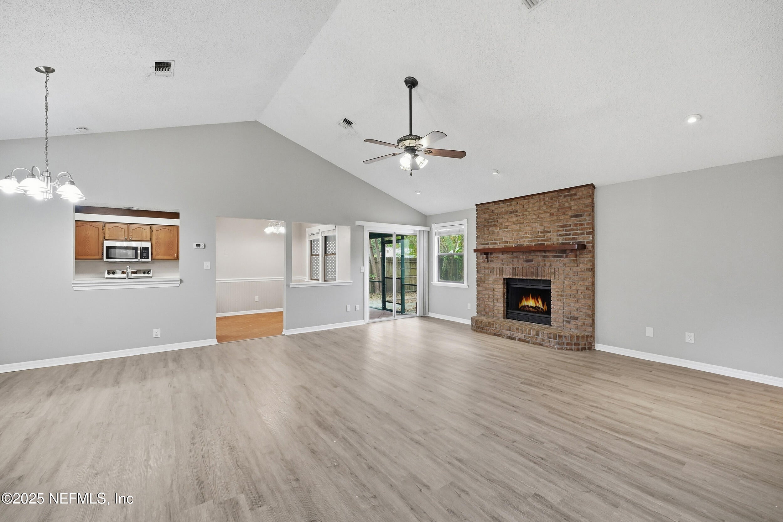 400 Cranes Landing Ct, Jacksonville, FL 32216 photo