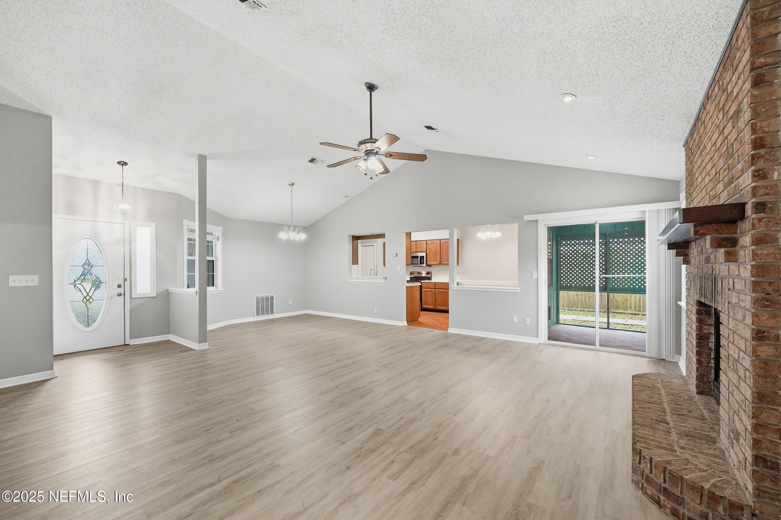 400 Cranes Landing Ct, Jacksonville, FL 32216 photo