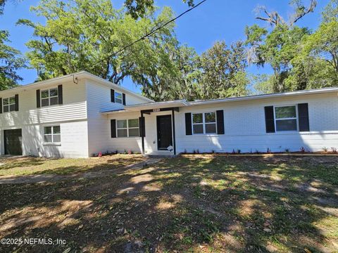 Single Family Residence in Orange Park FL 621 MILWAUKEE Avenue.jpg