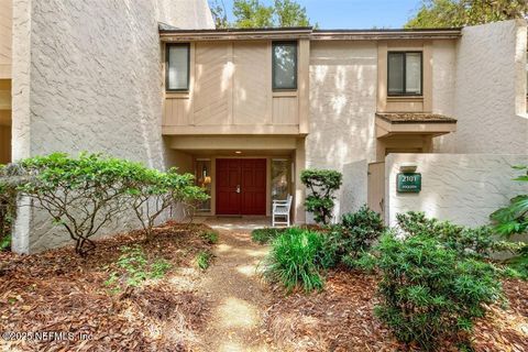 Condominium in Fernandina Beach FL 2101 BEACH WOOD Road.jpg