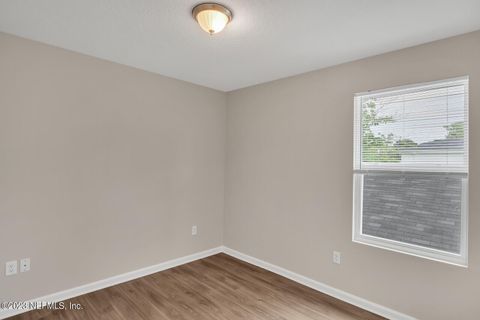 Single Family Residence in Jacksonville FL 7609 EATON Avenue 16.jpg