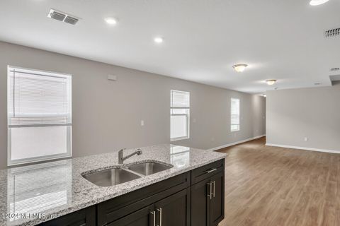 Single Family Residence in Jacksonville FL 7609 EATON Avenue 7.jpg