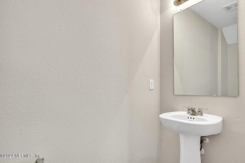 Single Family Residence in Jacksonville FL 7609 EATON Avenue 13.jpg