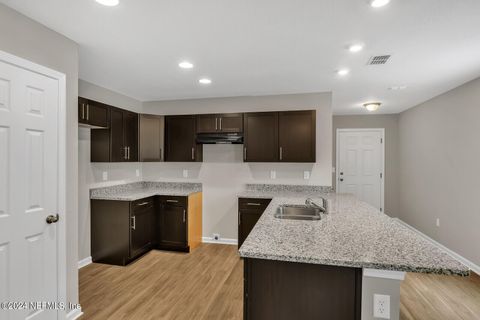 Single Family Residence in Jacksonville FL 7609 EATON Avenue 8.jpg