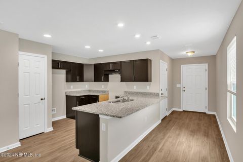 Single Family Residence in Jacksonville FL 7609 EATON Avenue 6.jpg
