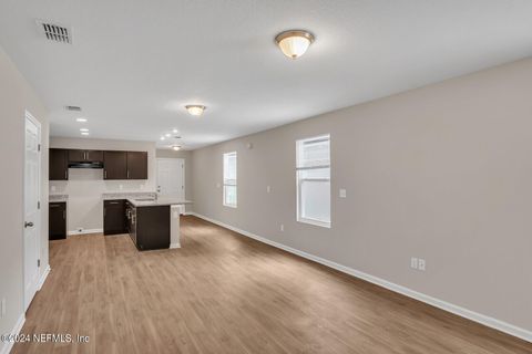 Single Family Residence in Jacksonville FL 7609 EATON Avenue 3.jpg