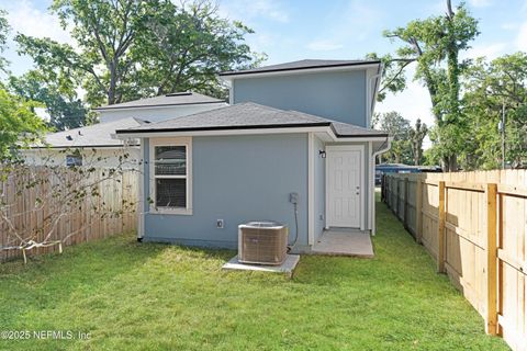 Single Family Residence in Jacksonville FL 7609 EATON Avenue 19.jpg