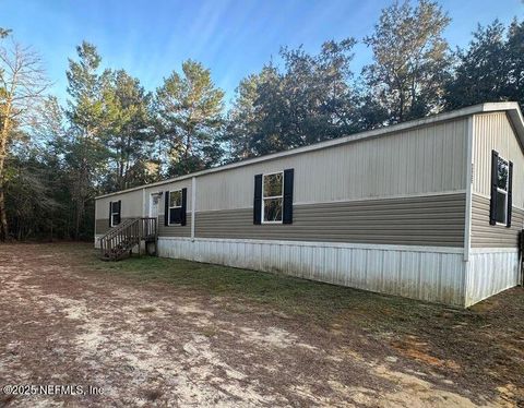 Mobile Home in Interlachen FL 326 GLORIA Avenue.jpg