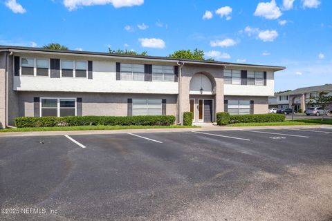 Condominium in Ponte Vedra Beach FL 695 A1A #123.jpg