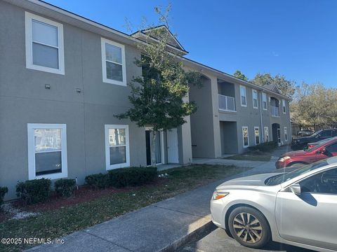 Condominium in Jacksonville FL 5050 PLAYPEN Drive.jpg