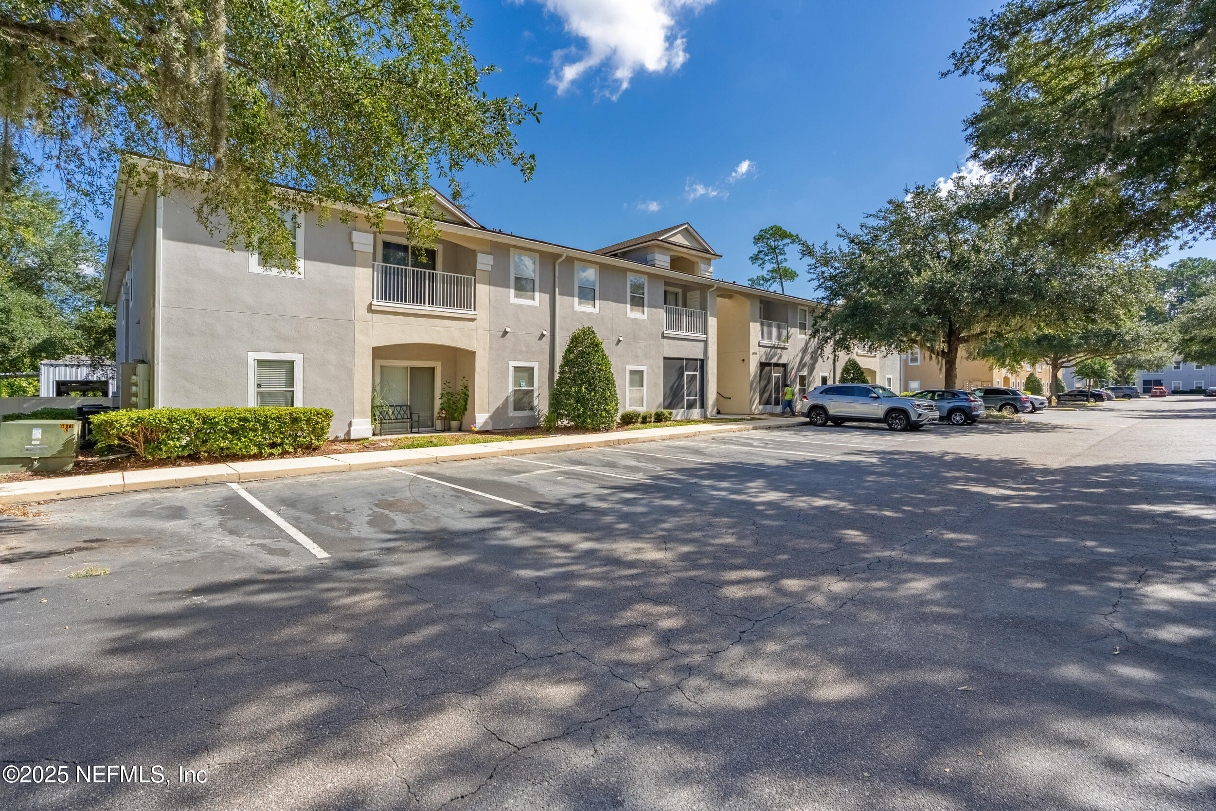 6069 Maggies Cir, Jacksonville, FL 32244