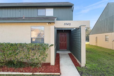 Townhouse in Jacksonville FL 5540 GREATPINE Lane.jpg